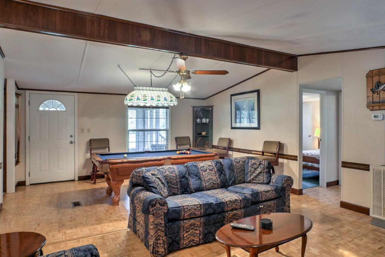 Ooltewah Cabin With Grill, Pool Table And Porch! ภายนอก รูปภาพ