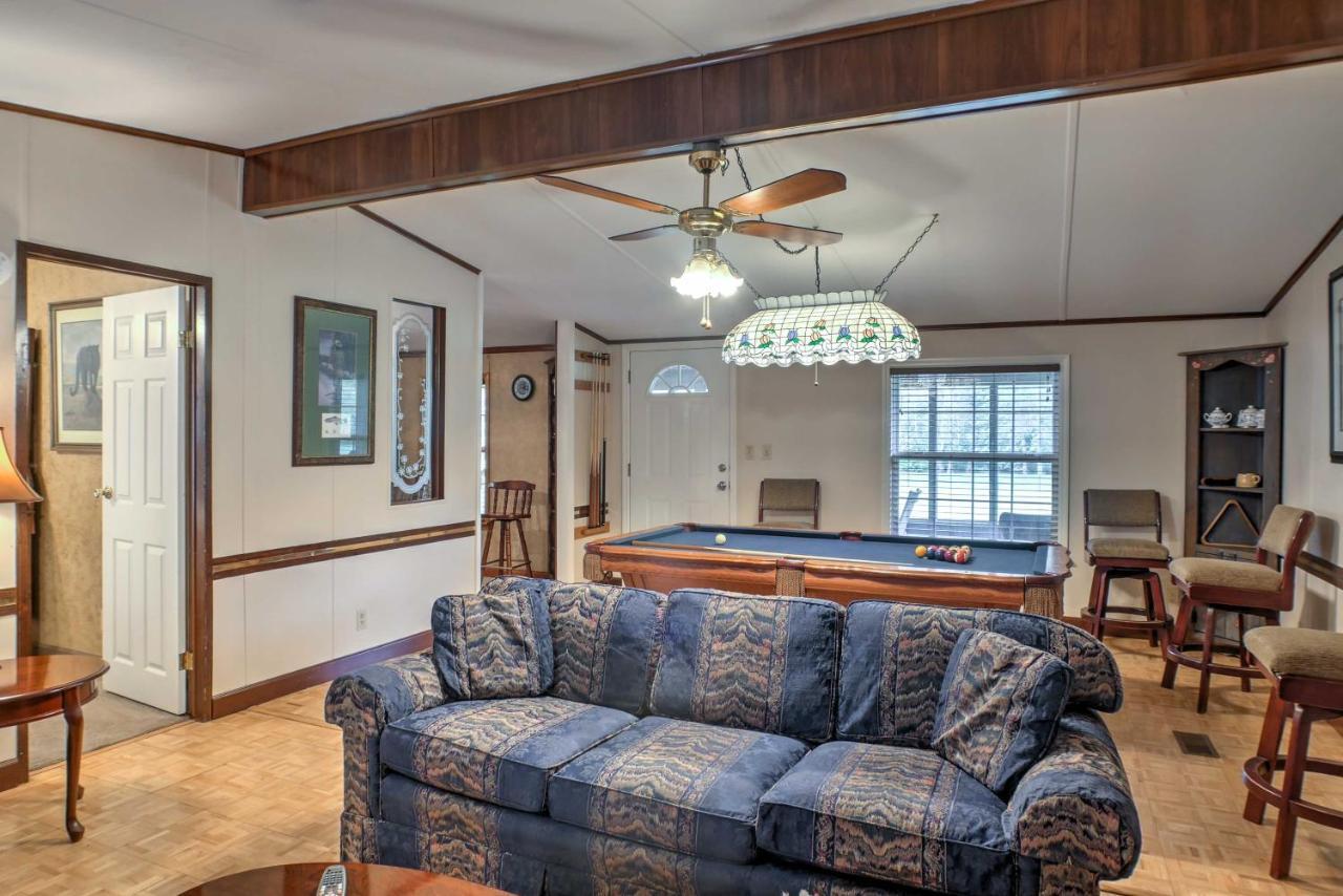 Ooltewah Cabin With Grill, Pool Table And Porch! ภายนอก รูปภาพ