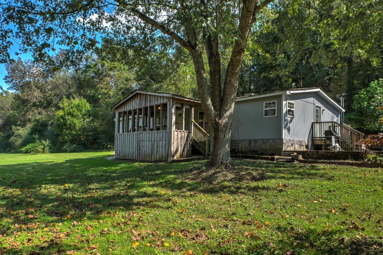 Ooltewah Cabin With Grill, Pool Table And Porch! ภายนอก รูปภาพ